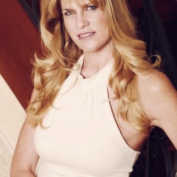 Susana Monaco 2 Piece Outfit Cream Halter High Neck Skirt Fold-over - High-Waist - Picture 2 of 16